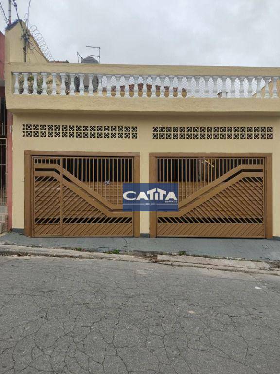 Casa à venda com 5 quartos, 220m² - Foto 1