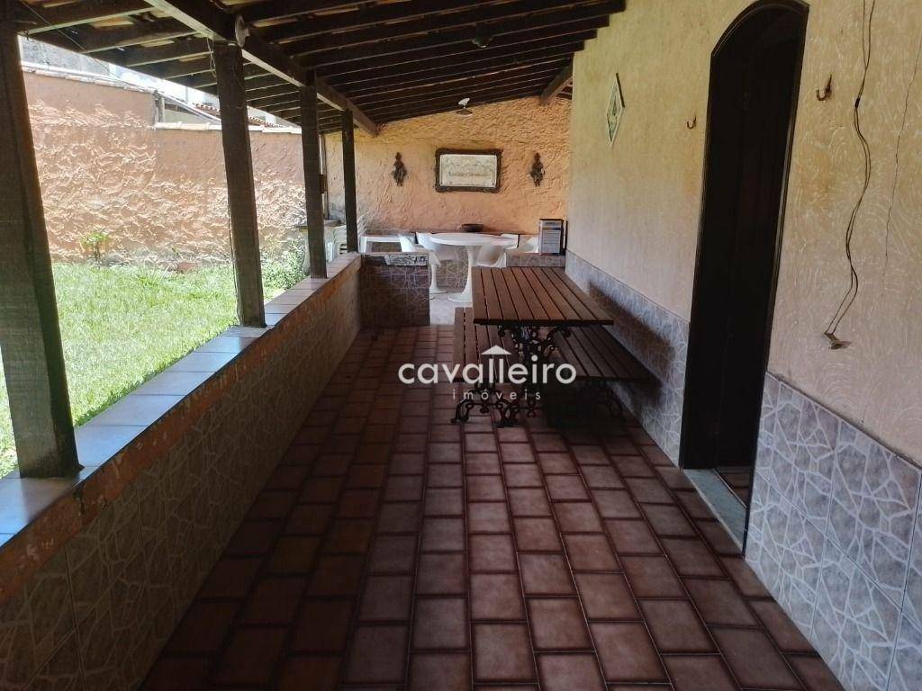 Casa à venda com 6 quartos, 196m² - Foto 28