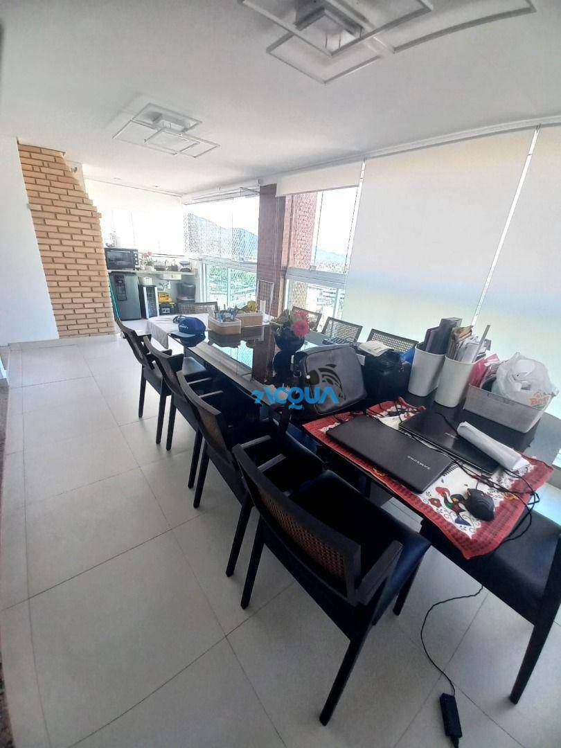 Apartamento à venda com 3 quartos, 120m² - Foto 2