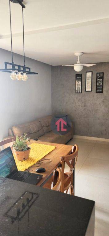 Apartamento à venda com 2 quartos, 63m² - Foto 2