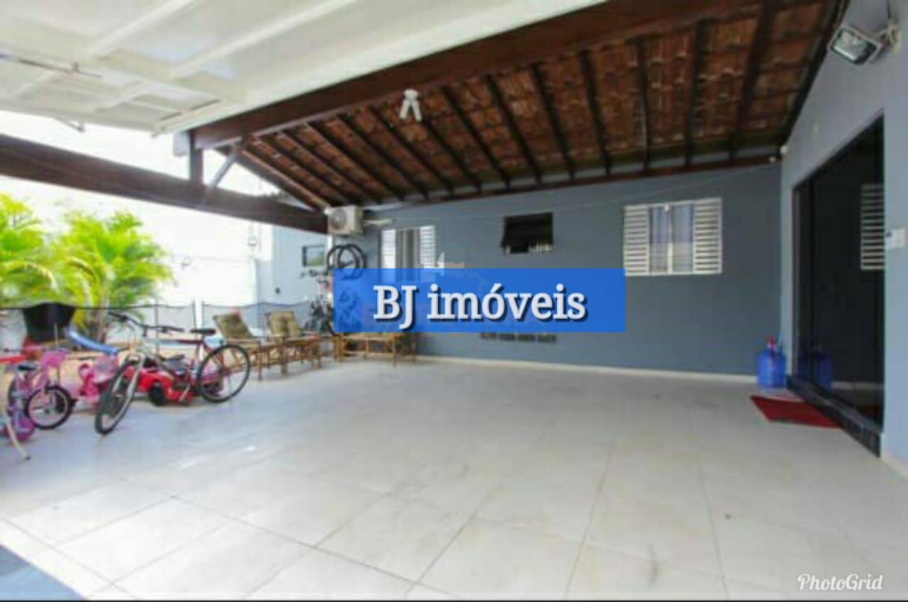 Casa à venda com 2 quartos, 200m² - Foto 3