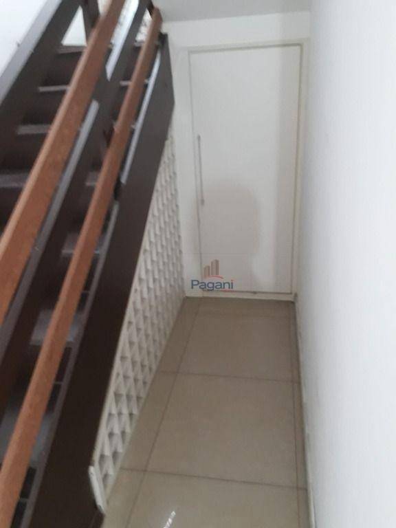 Casa à venda com 5 quartos, 258m² - Foto 11