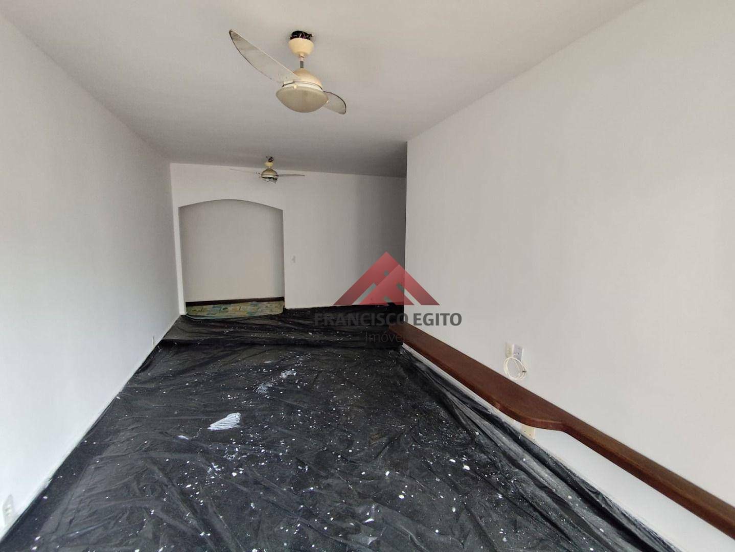 Apartamento à venda com 3 quartos, 121m² - Foto 4