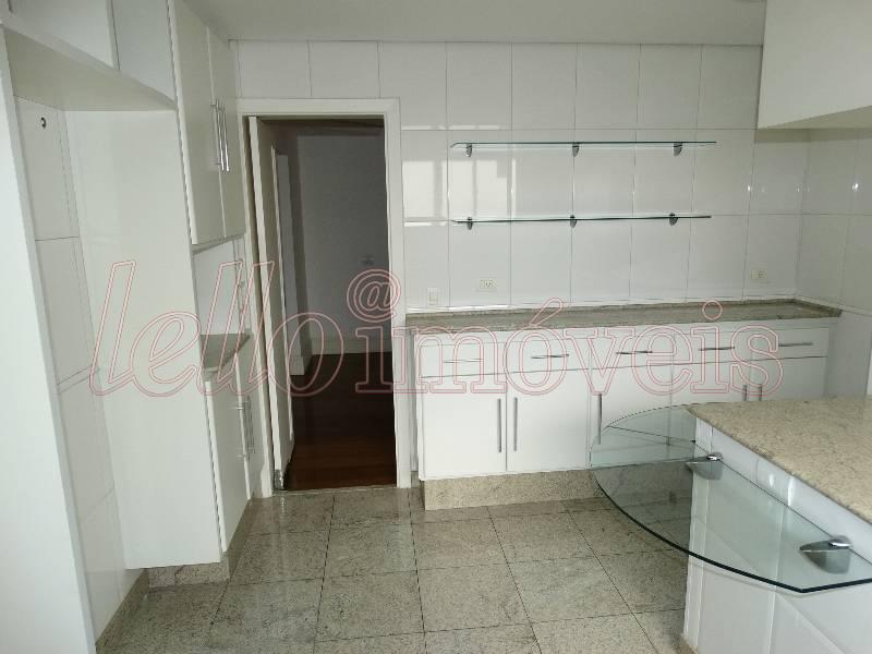 Apartamento para alugar com 3 quartos, 165m² - Foto 14