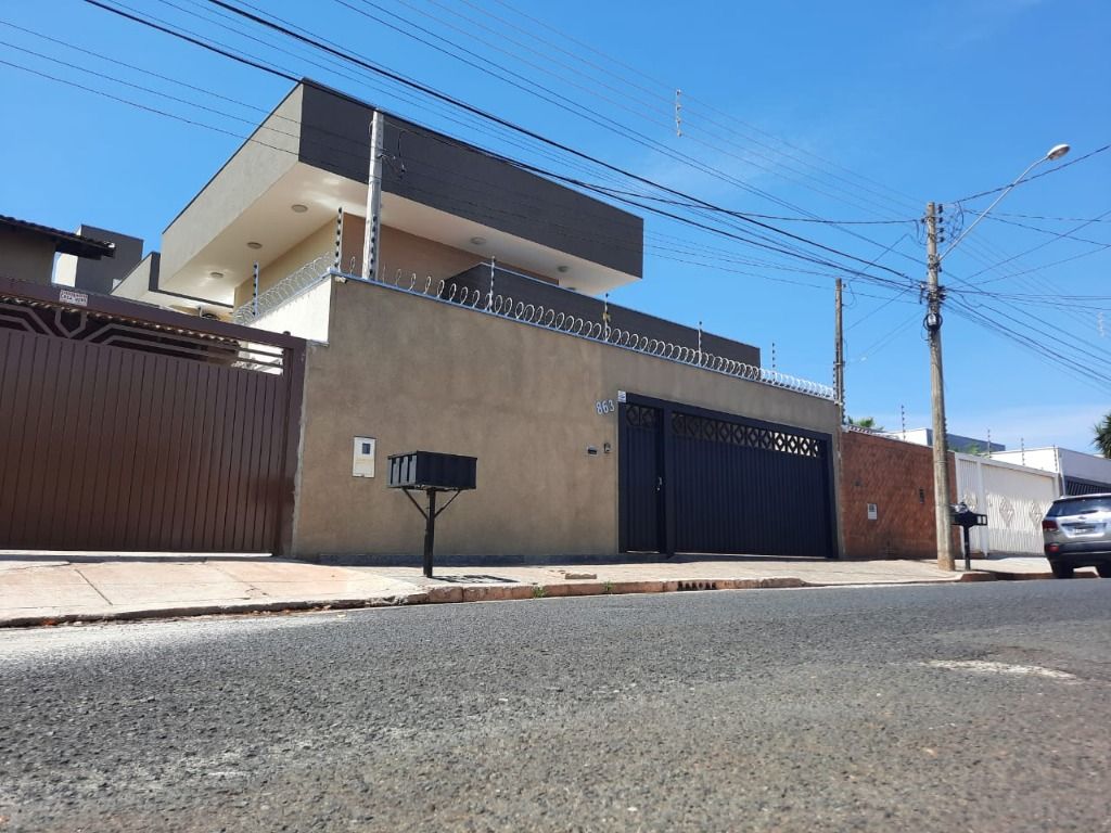 Sobrado à venda com 6 quartos, 570m² - Foto 2