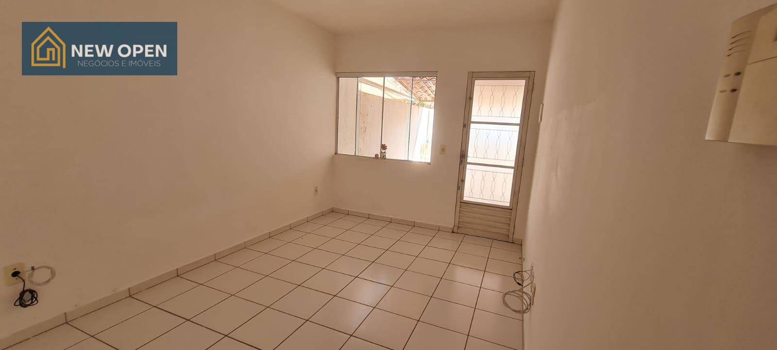 Casa à venda com 2 quartos, 69m² - Foto 4