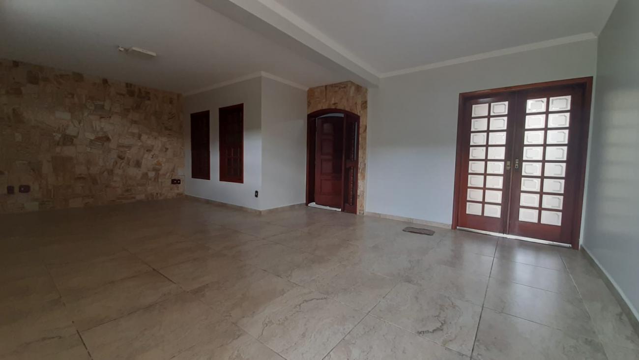 Casa à venda com 1 quarto, 155m² - Foto 1