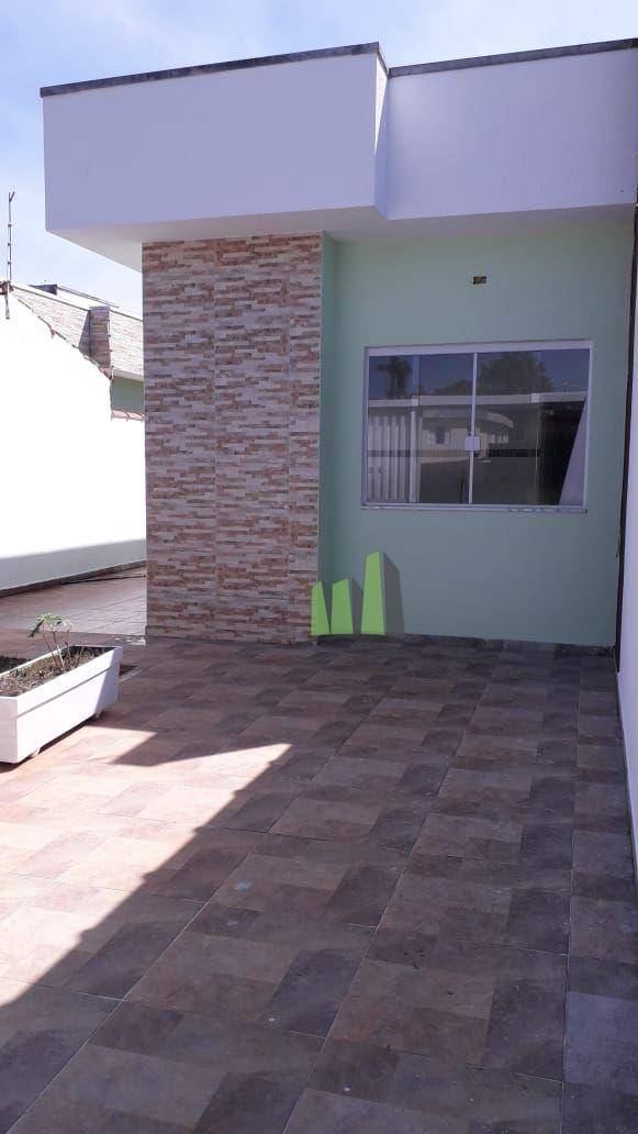 Casa à venda com 2 quartos, 60m² - Foto 1