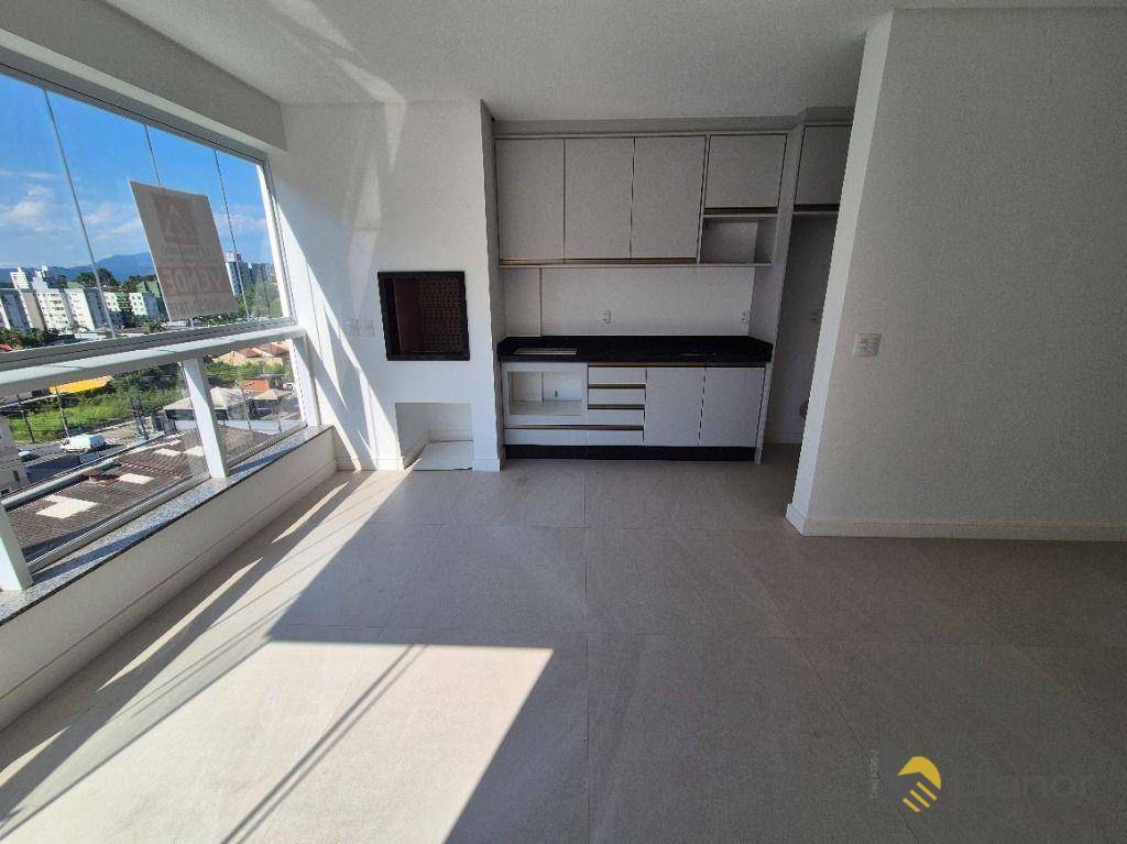 Apartamento à venda e aluguel com 2 quartos, 77m² - Foto 7