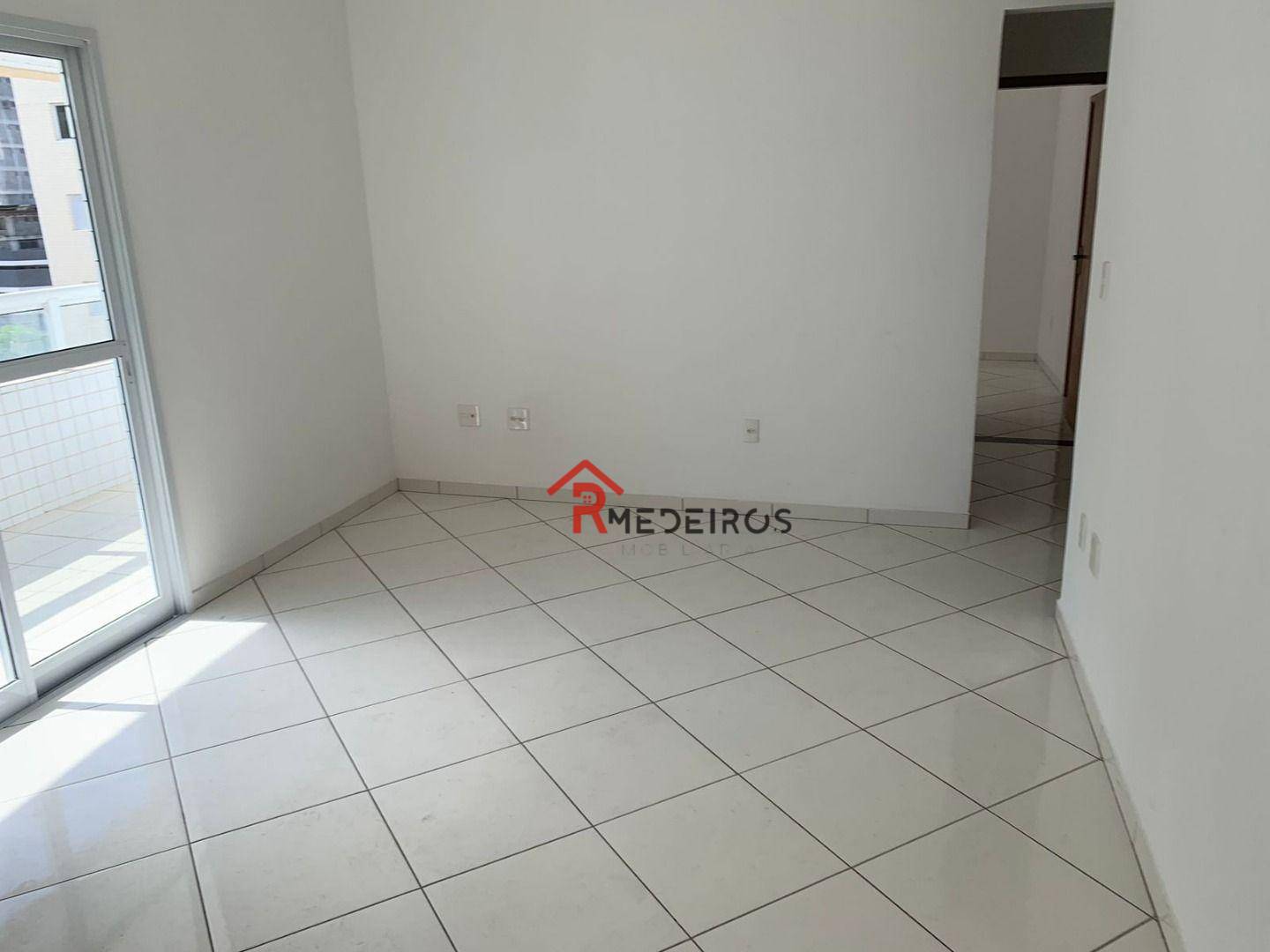 Apartamento à venda com 2 quartos, 66m² - Foto 4