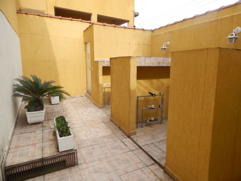 Sobrado para alugar com 2 quartos, 55m² - Foto 32