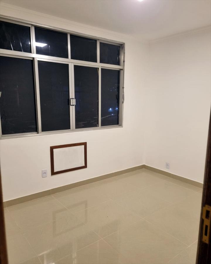 Apartamento à venda com 2 quartos, 65m² - Foto 7