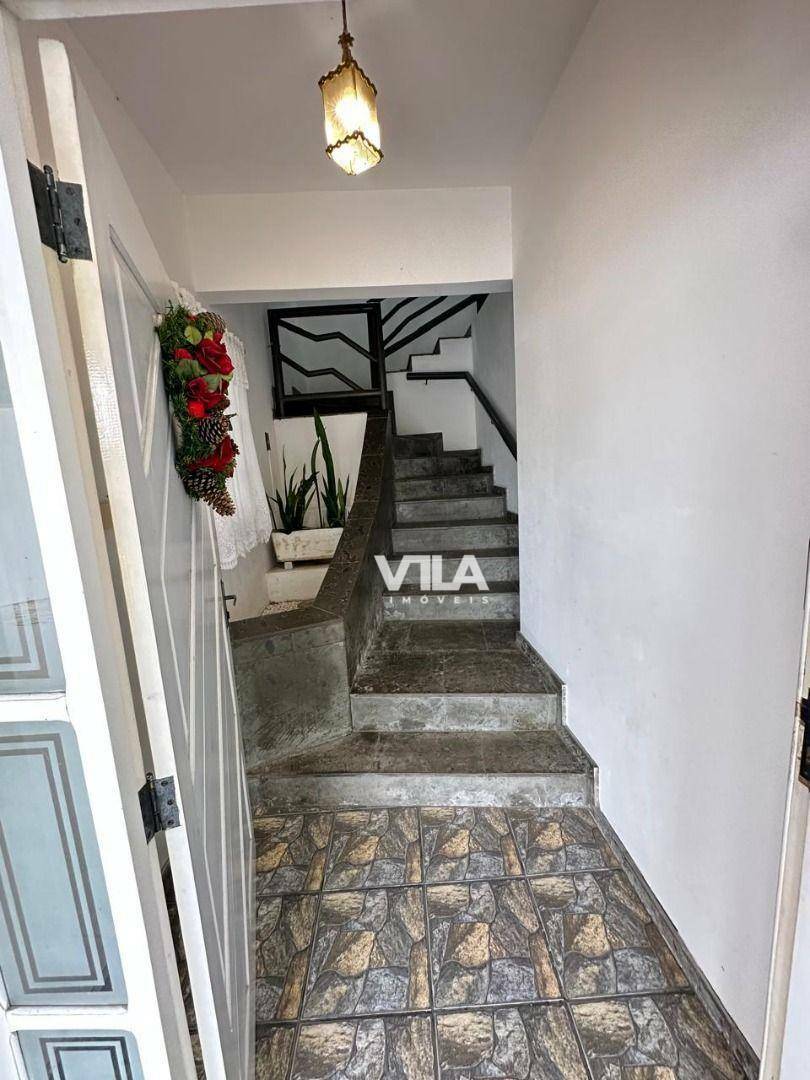 Casa à venda e aluguel com 5 quartos, 246m² - Foto 8