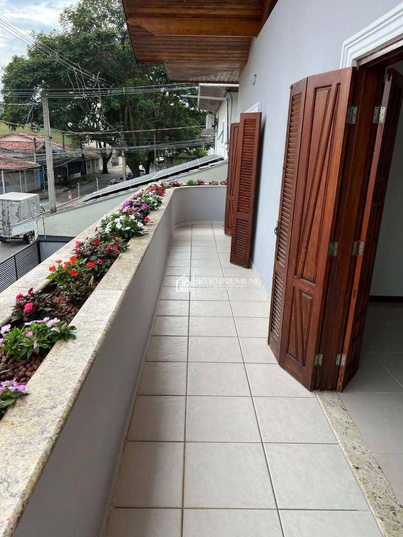 Sobrado à venda com 4 quartos, 320m² - Foto 5