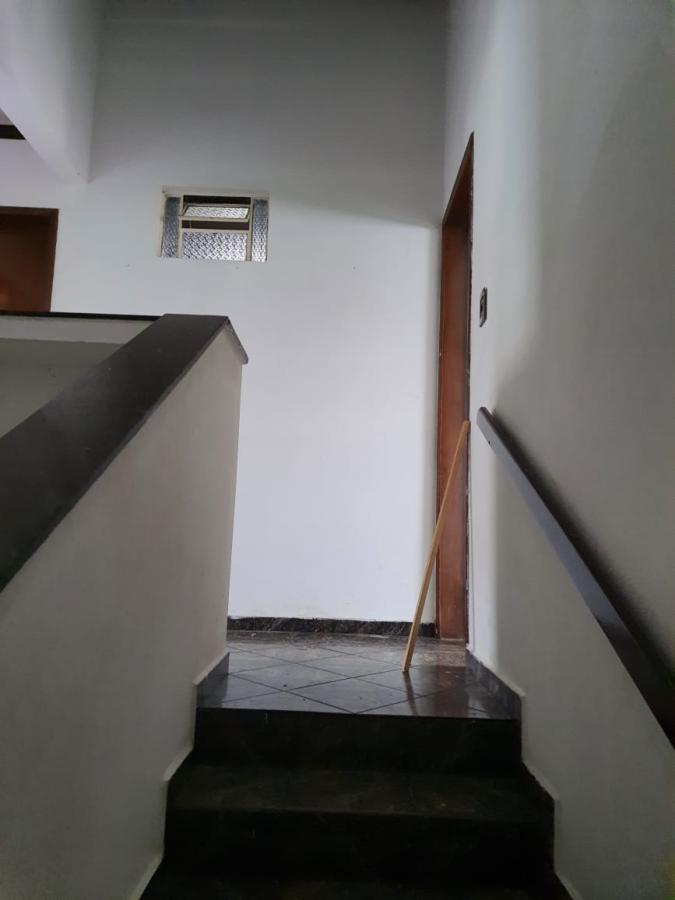 Casa para alugar com 3 quartos, 240m² - Foto 13