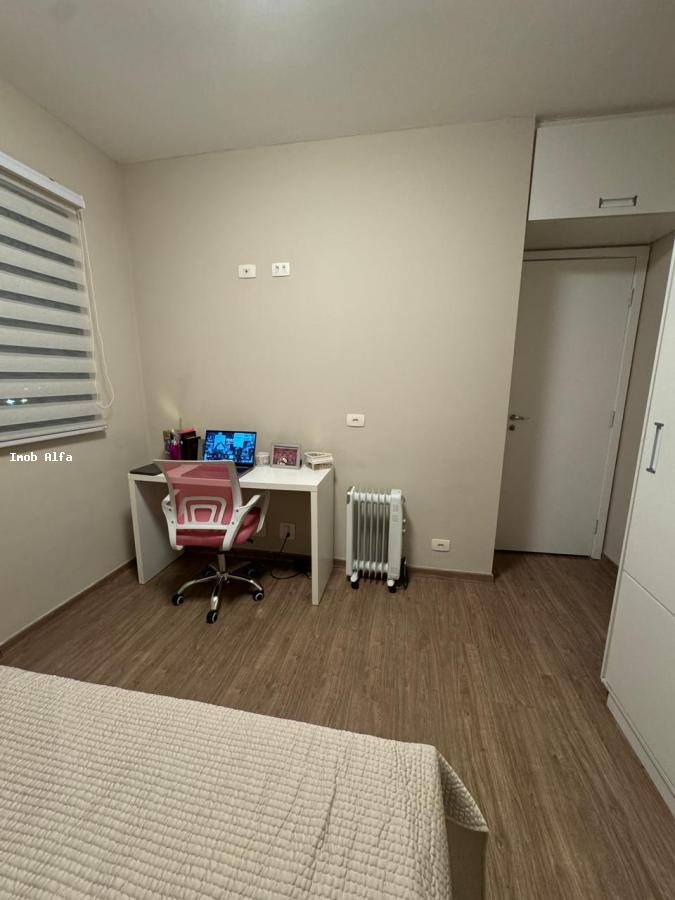 Apartamento à venda com 3 quartos, 94m² - Foto 2