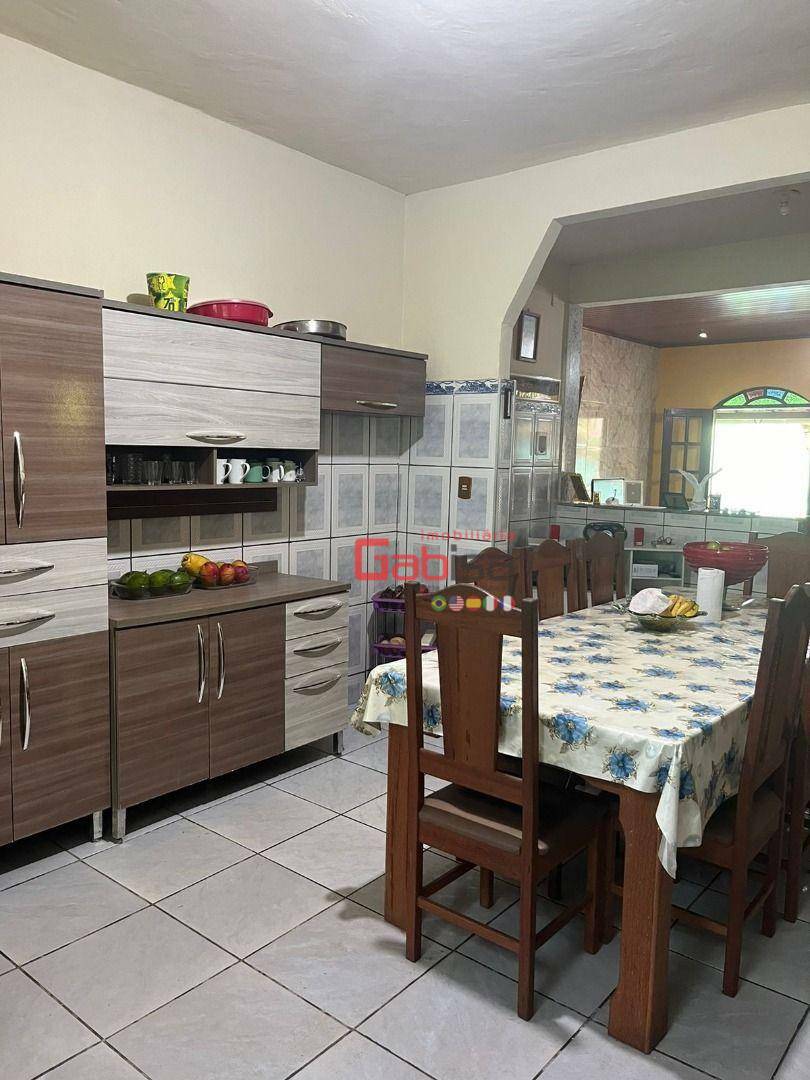 Casa à venda com 5 quartos, 121m² - Foto 4