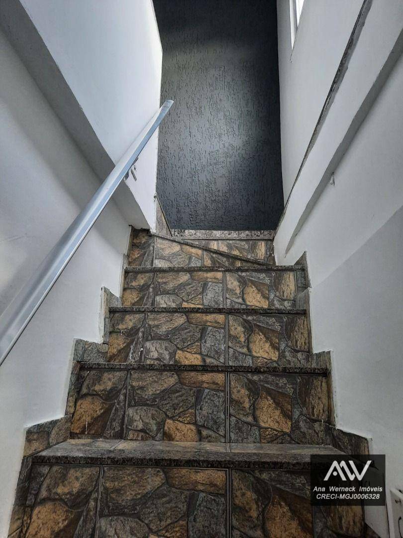 Casa à venda com 2 quartos, 80m² - Foto 2