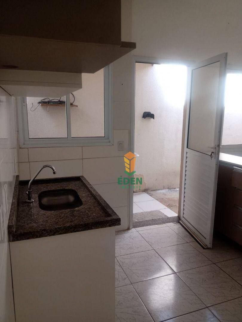 Casa à venda com 2 quartos, 60m² - Foto 9