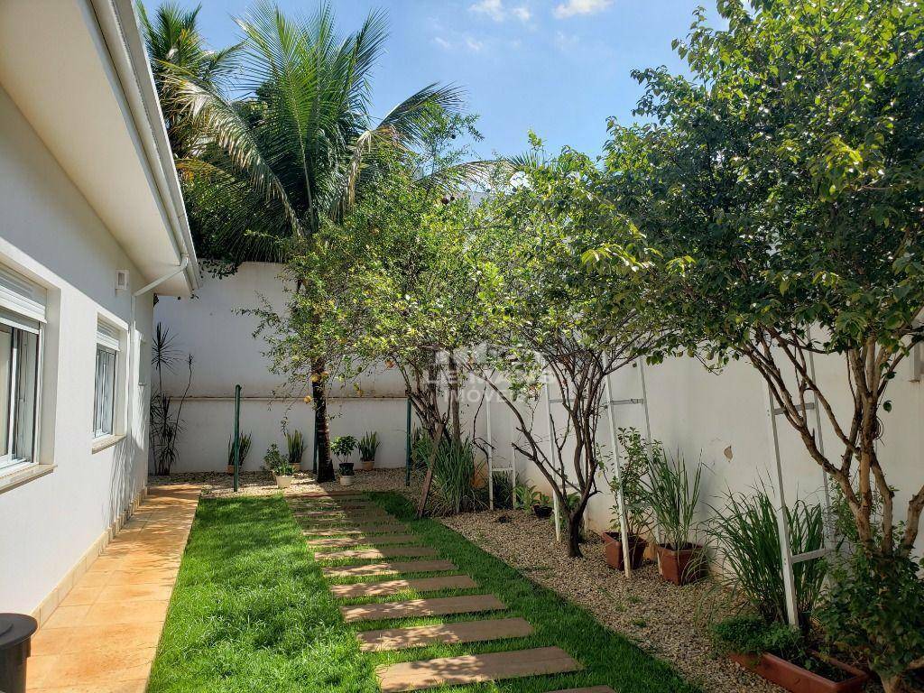 Casa de Condomínio à venda com 4 quartos, 416m² - Foto 32