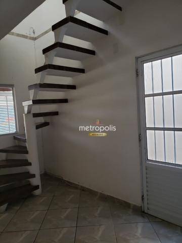 Sobrado à venda com 2 quartos, 178m² - Foto 2