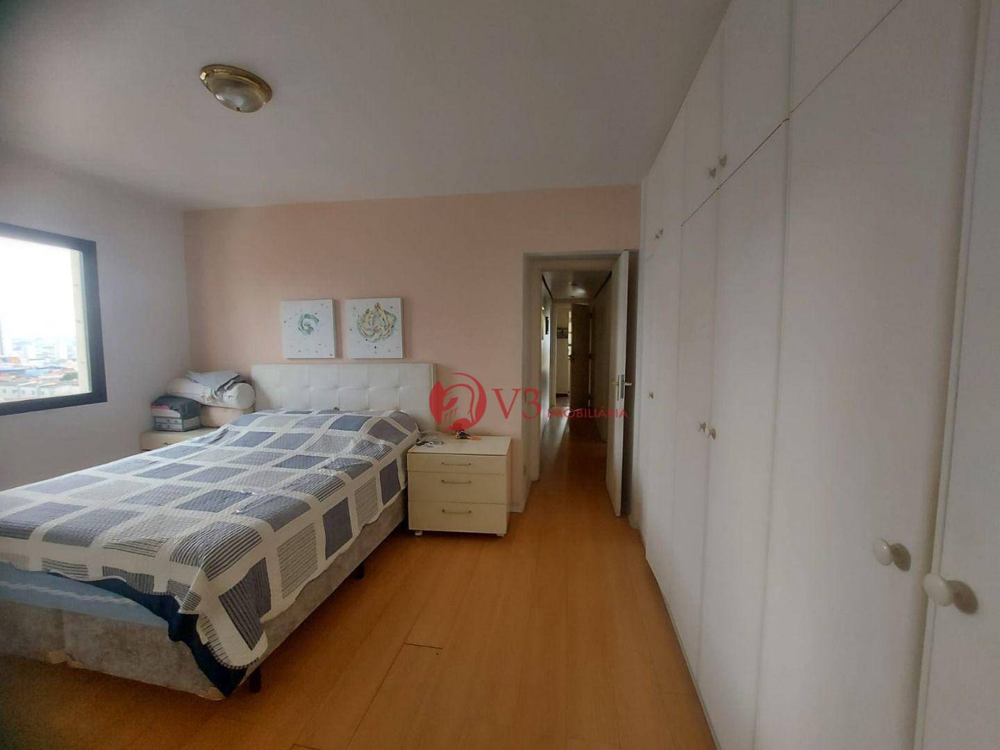 Apartamento à venda com 3 quartos, 150m² - Foto 2