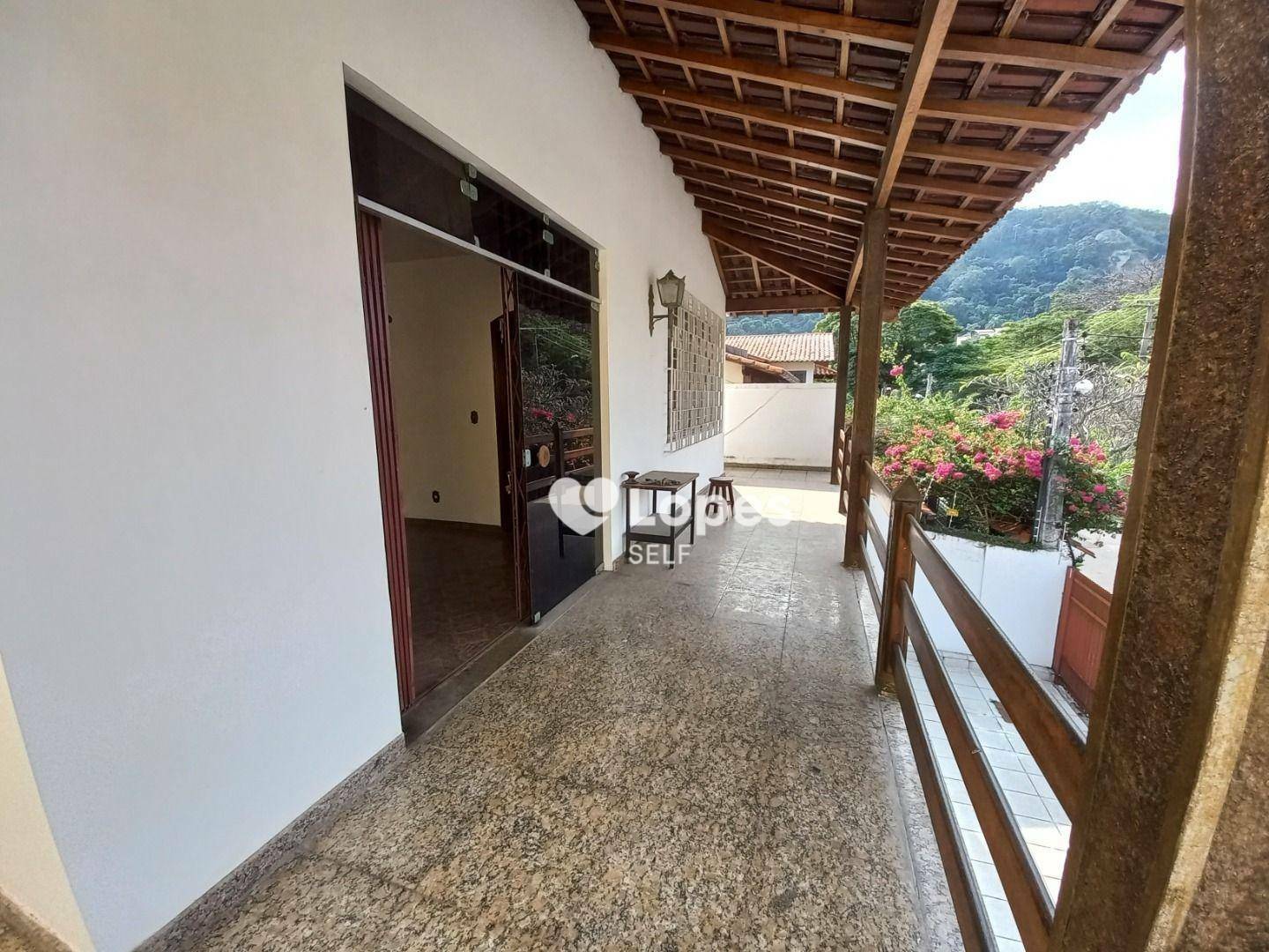 Casa à venda com 6 quartos, 450m² - Foto 6