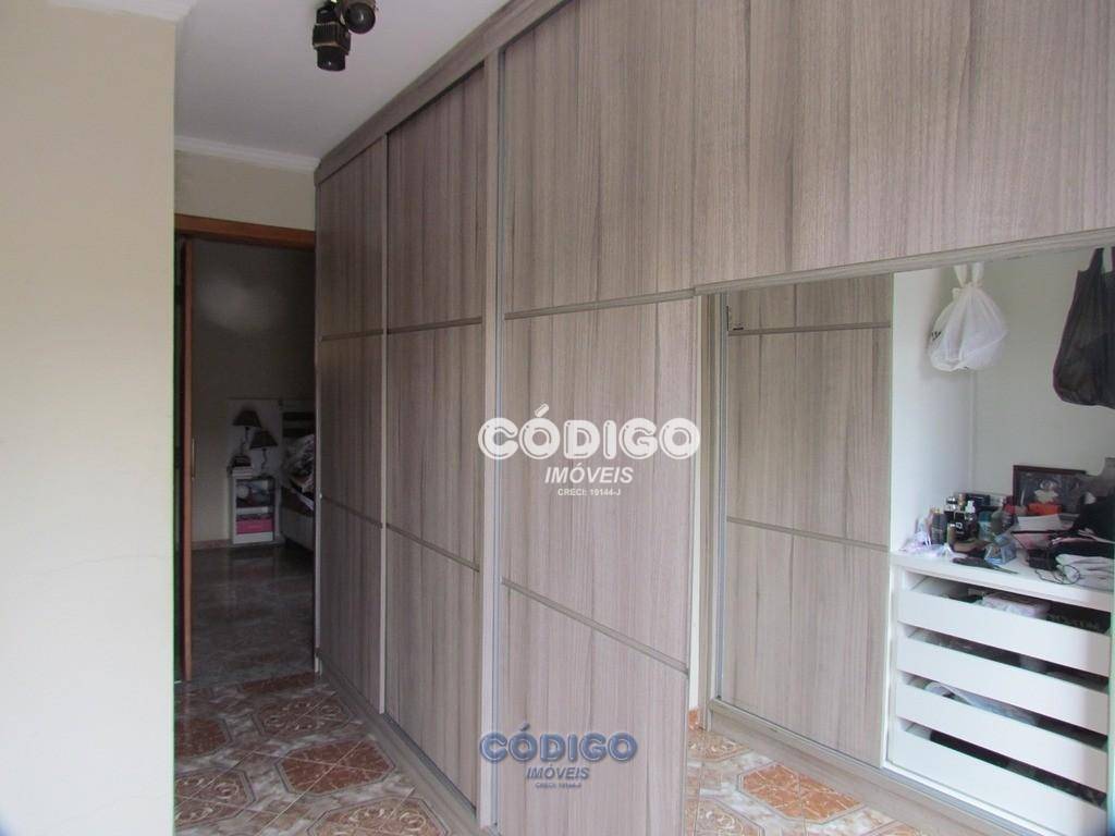 Casa à venda com 4 quartos, 420m² - Foto 9