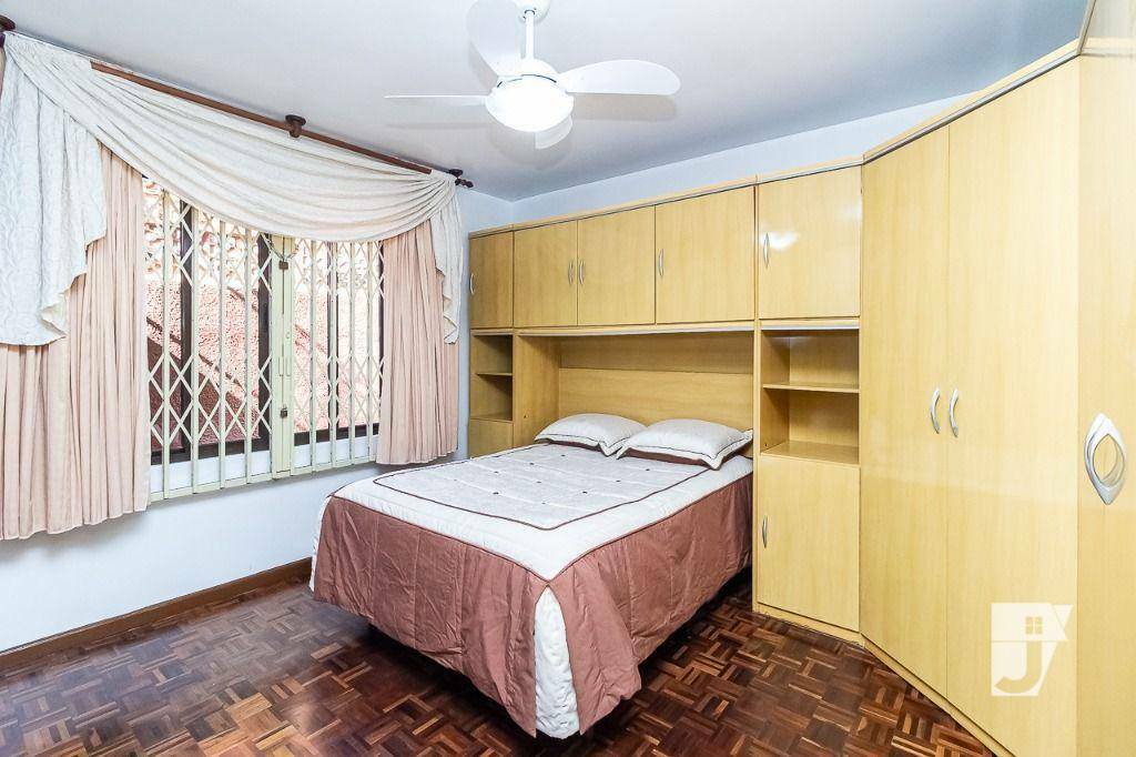 Casa à venda com 7 quartos, 326m² - Foto 23