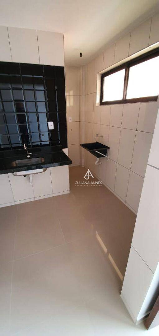 Apartamento à venda com 2 quartos, 72m² - Foto 2