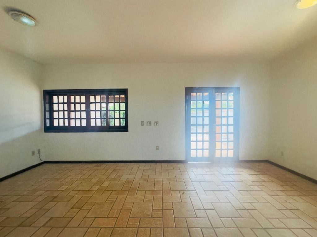 Casa, 3 quartos, 300 m² - Foto 4