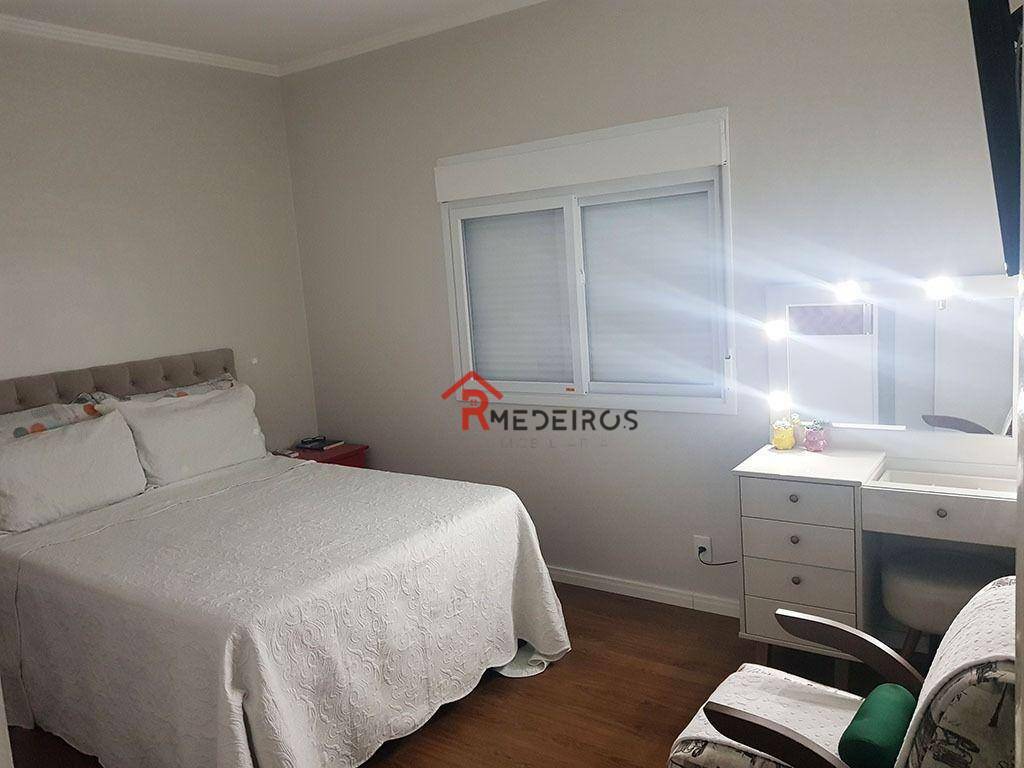 Casa à venda com 3 quartos, 210m² - Foto 13