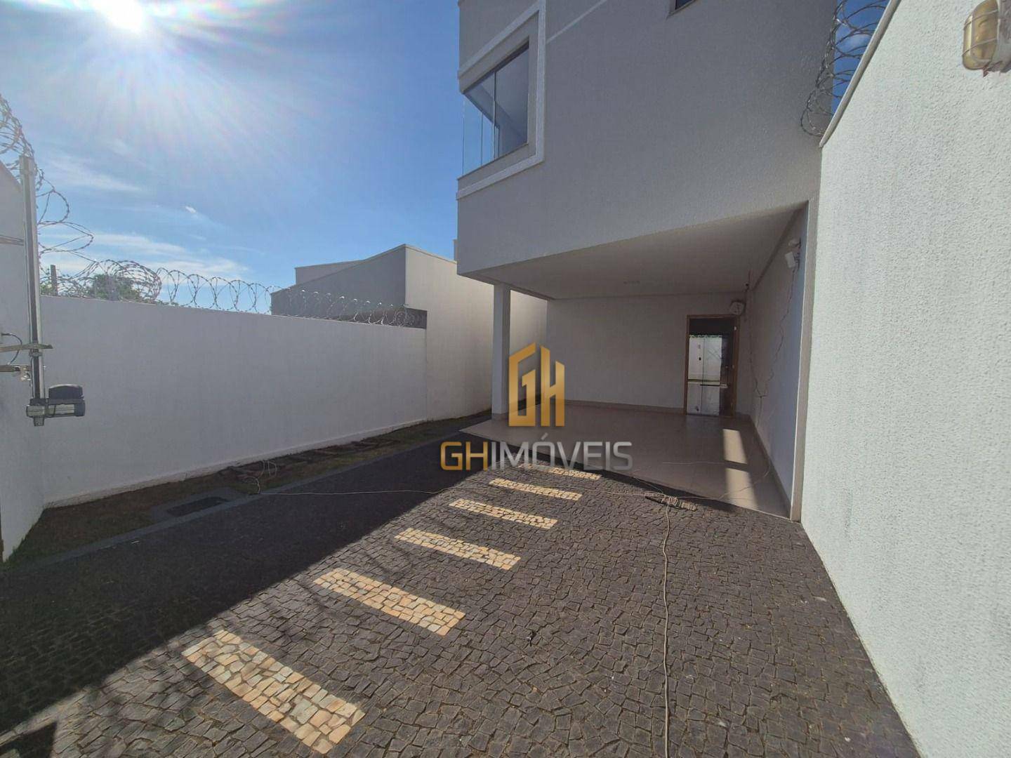 Sobrado à venda com 3 quartos, 145m² - Foto 2