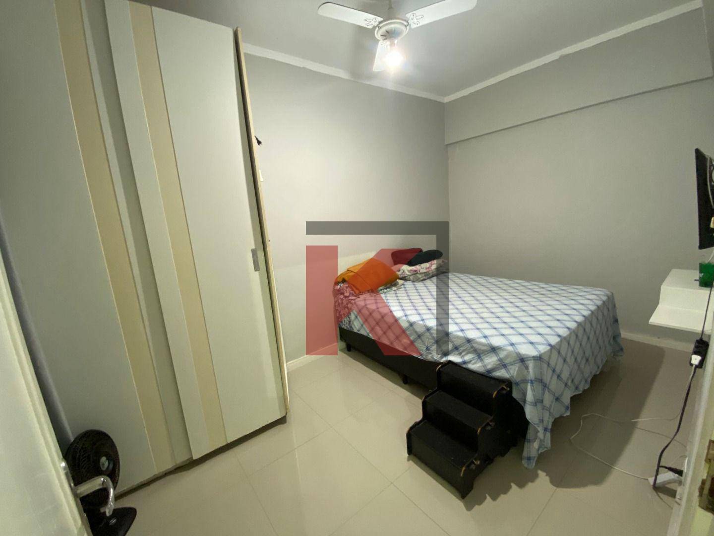 Apartamento à venda com 2 quartos, 75m² - Foto 13