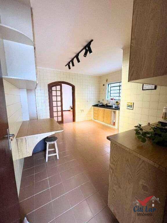 Sobrado à venda com 3 quartos, 207m² - Foto 8