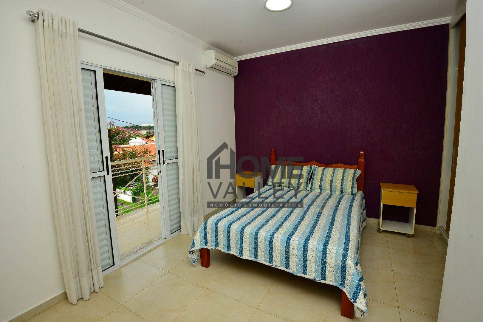 Casa de Condomínio à venda com 3 quartos, 246m² - Foto 2