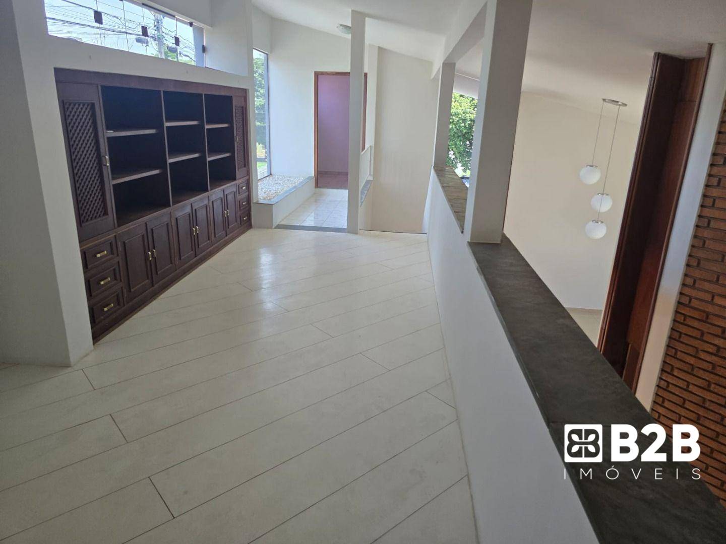 Casa à venda com 5 quartos, 290m² - Foto 8