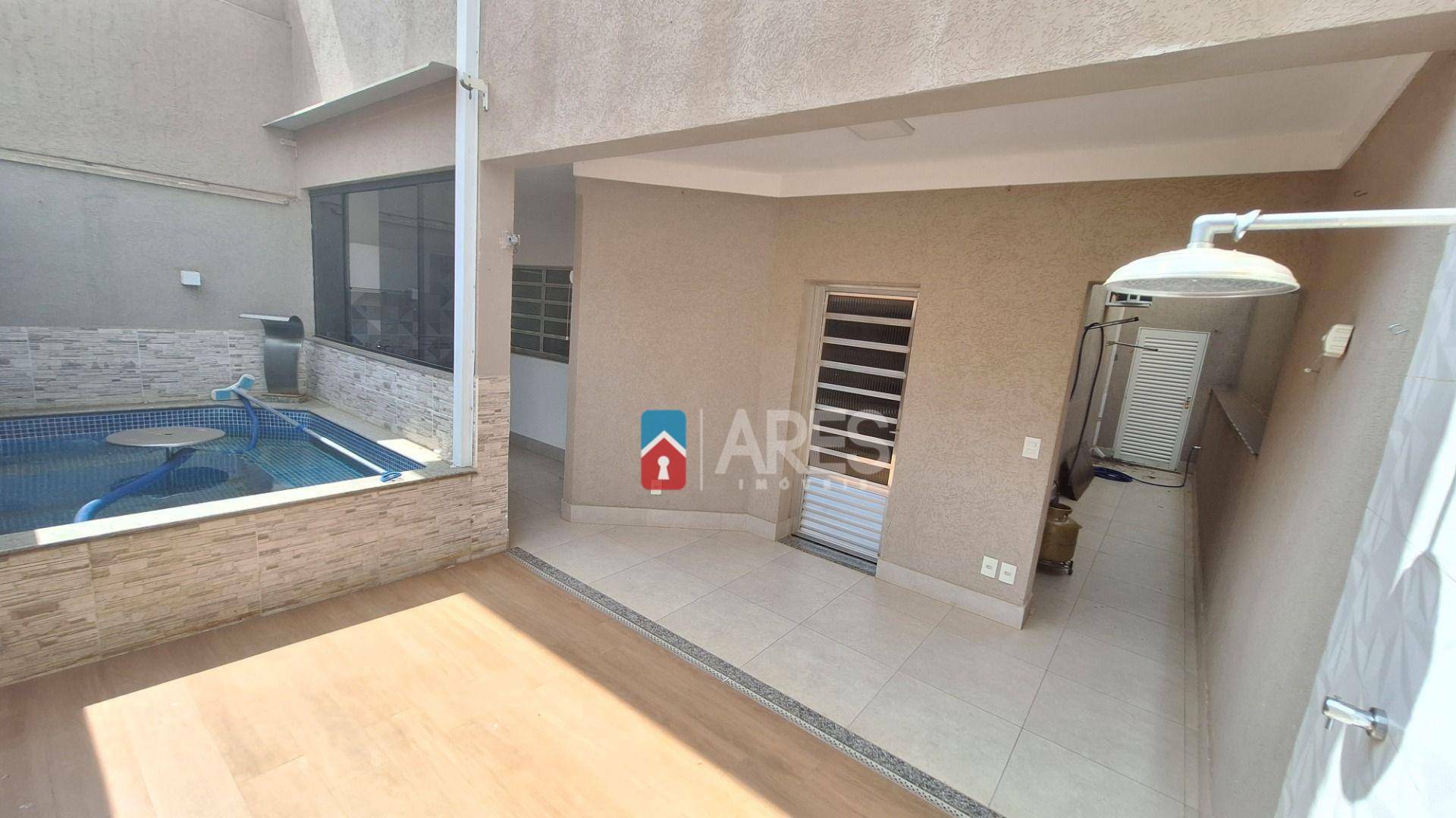 Casa à venda com 3 quartos, 221m² - Foto 30