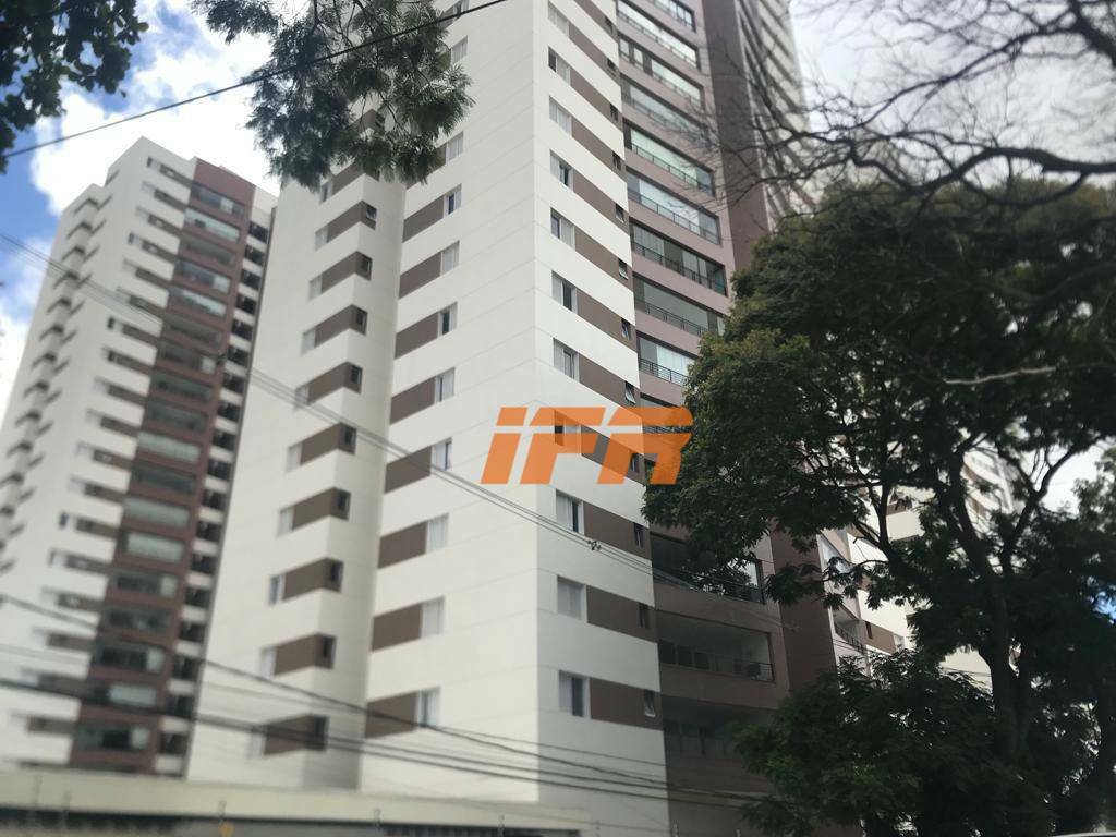 Apartamento à venda com 3 quartos, 155m² - Foto 2