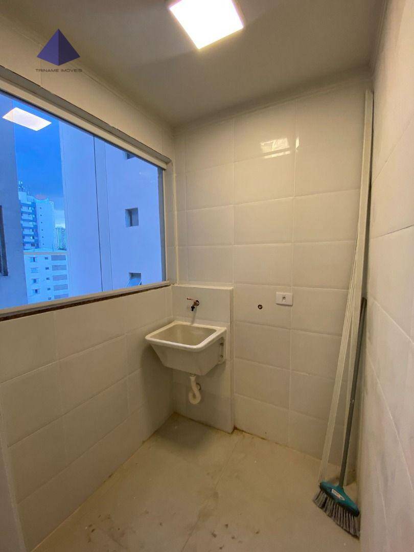Apartamento para alugar com 2 quartos, 77m² - Foto 11