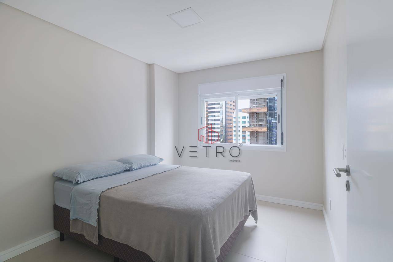 Apartamento à venda com 3 quartos, 172m² - Foto 10