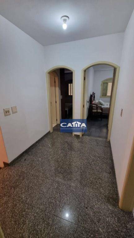 Sobrado à venda com 4 quartos, 300m² - Foto 28