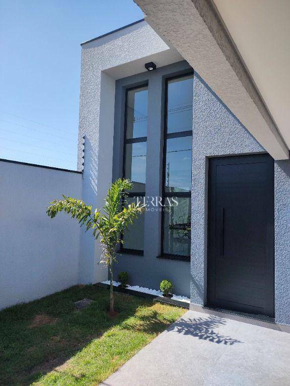 Casa à venda com 3 quartos, 131m² - Foto 2
