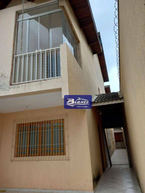 Sobrado à venda com 3 quartos, 140m² - Foto 1