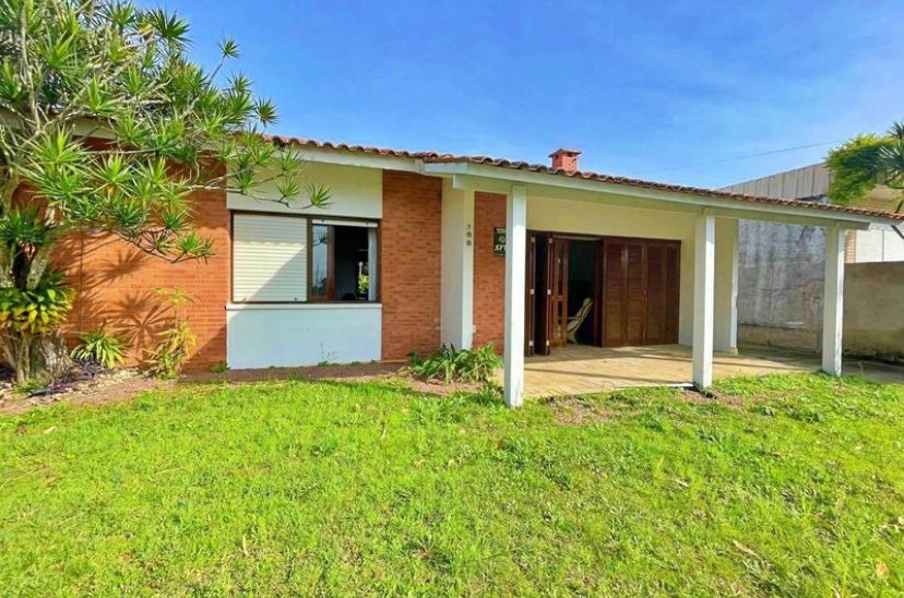 Casa à venda com 3 quartos, 174m² - Foto 1