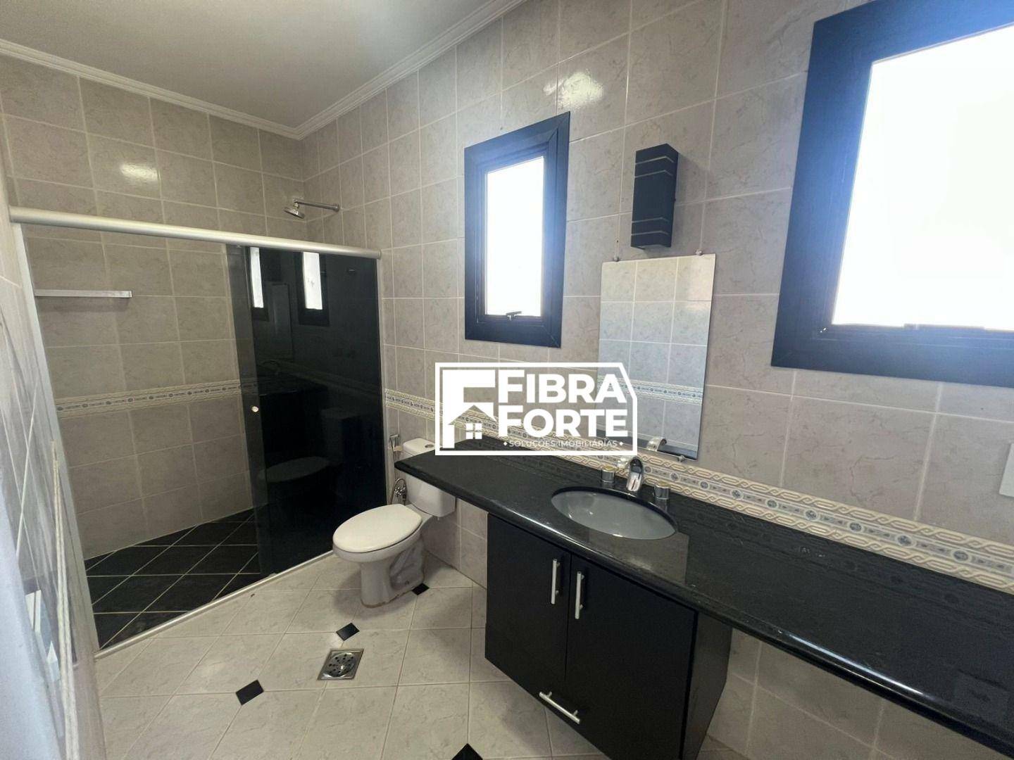 Casa de Condomínio para alugar com 5 quartos, 410m² - Foto 15