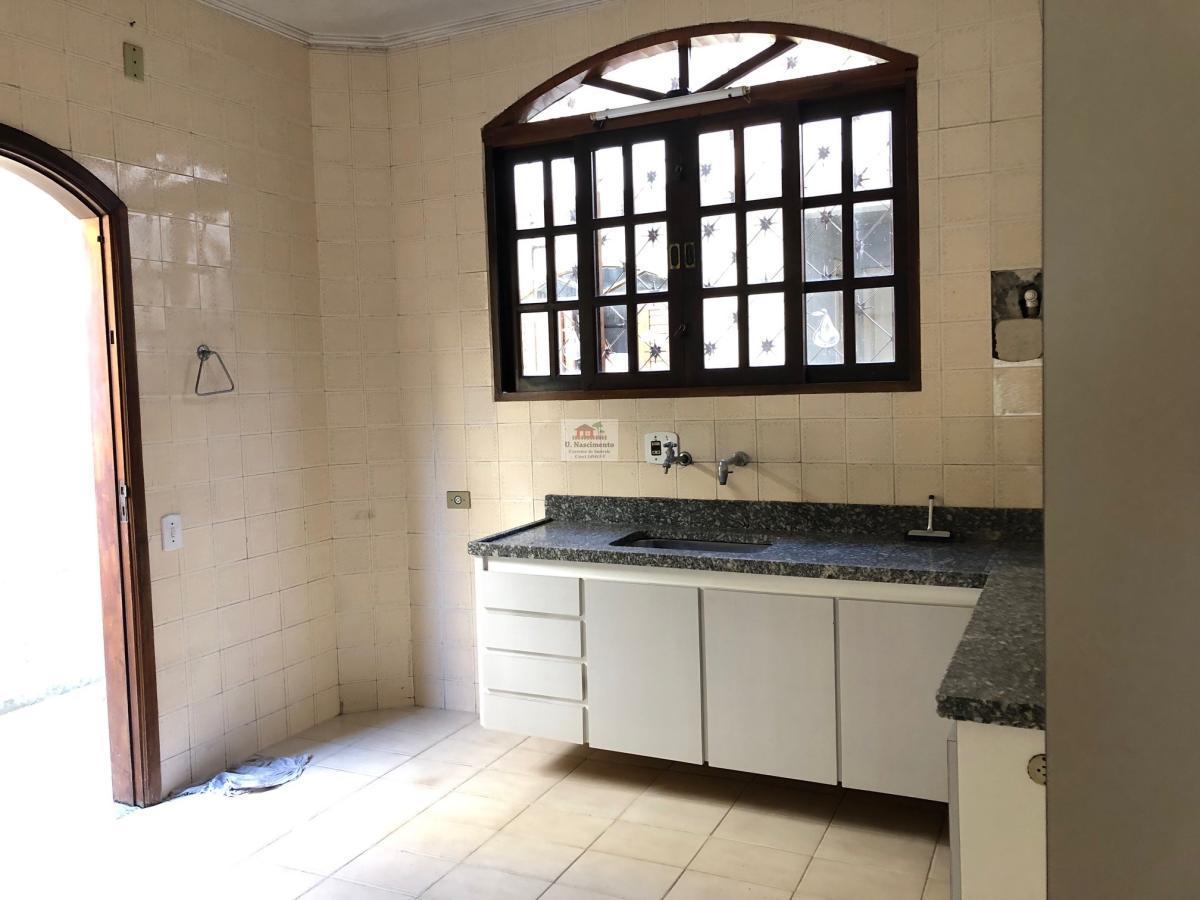 Sobrado à venda com 2 quartos, 125m² - Foto 3