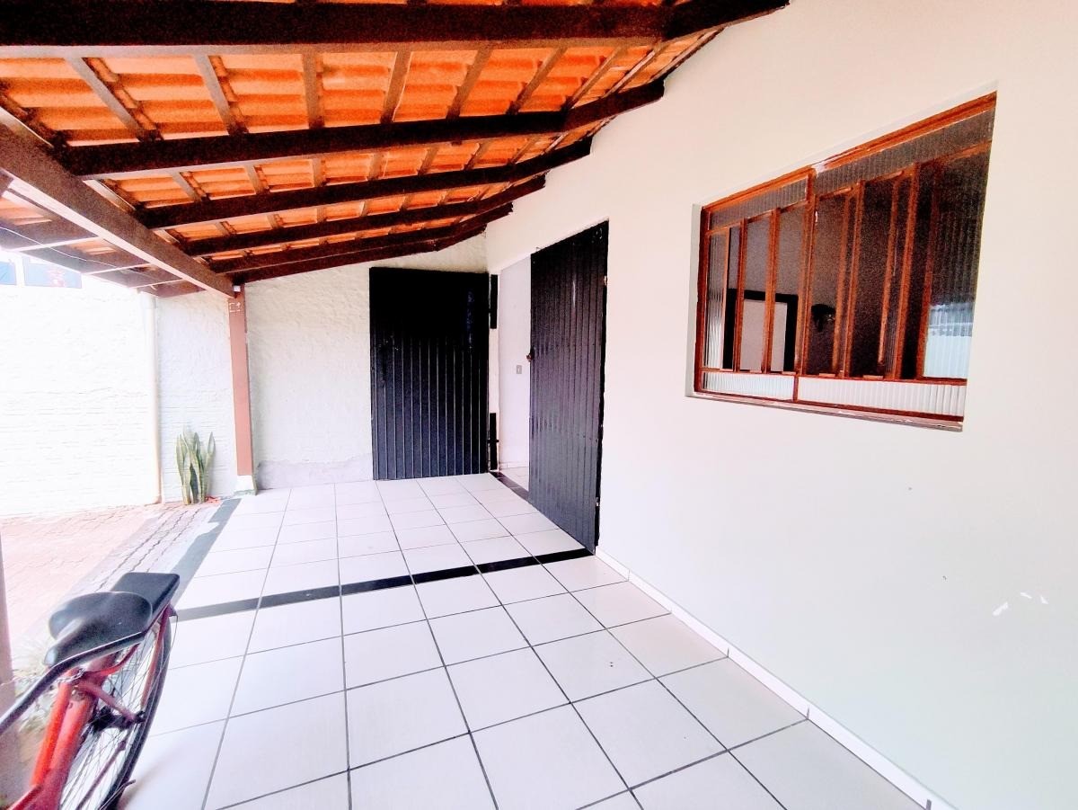 Casa à venda com 3 quartos, 100m² - Foto 8