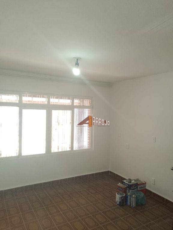 Sobrado à venda com 2 quartos, 148m² - Foto 12