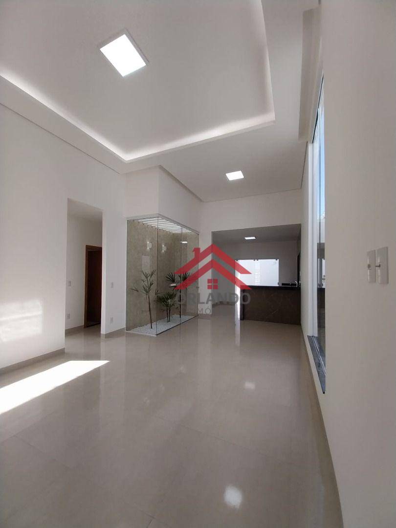 Casa à venda com 3 quartos, 165m² - Foto 1